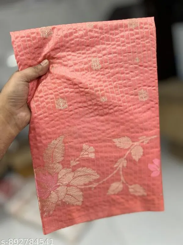 Banarasi_Silk_Saree_In_Premium_Viscose_Fabric