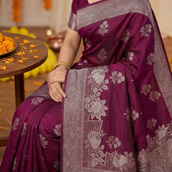 Wine_Banarasi_Silk_Saree_With_Rich_Pallu_&_Blouse_Piece