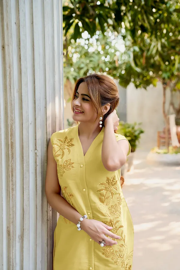 Yellow_Chanderi_Premium_Co_Ord_Set_For_Women
