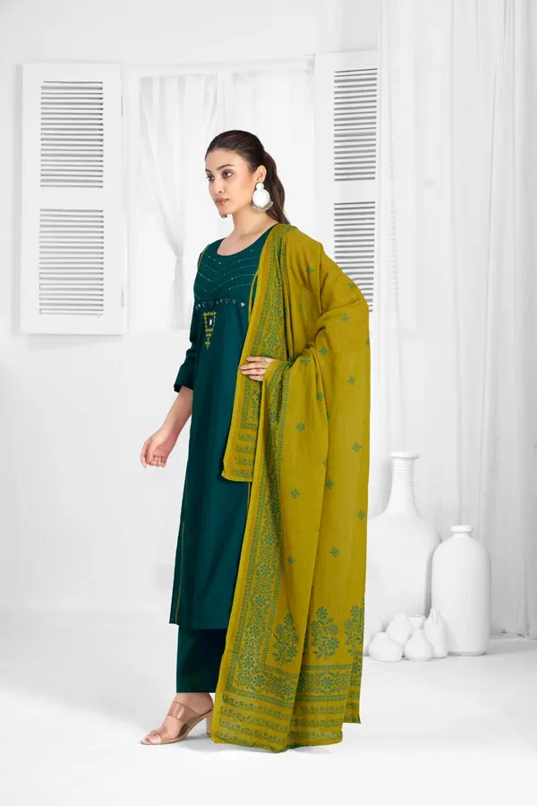 Dark_Green_Pure_Cotton_Premium_Kurta_Sets_For_Women