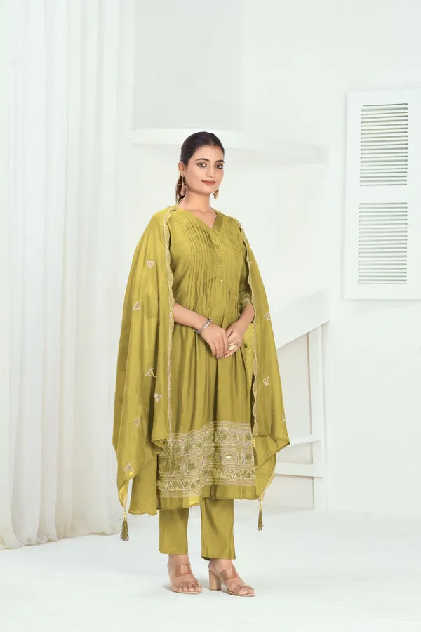Green_Chanderi_Silk_Premium_Kurta_Sets_For_Women