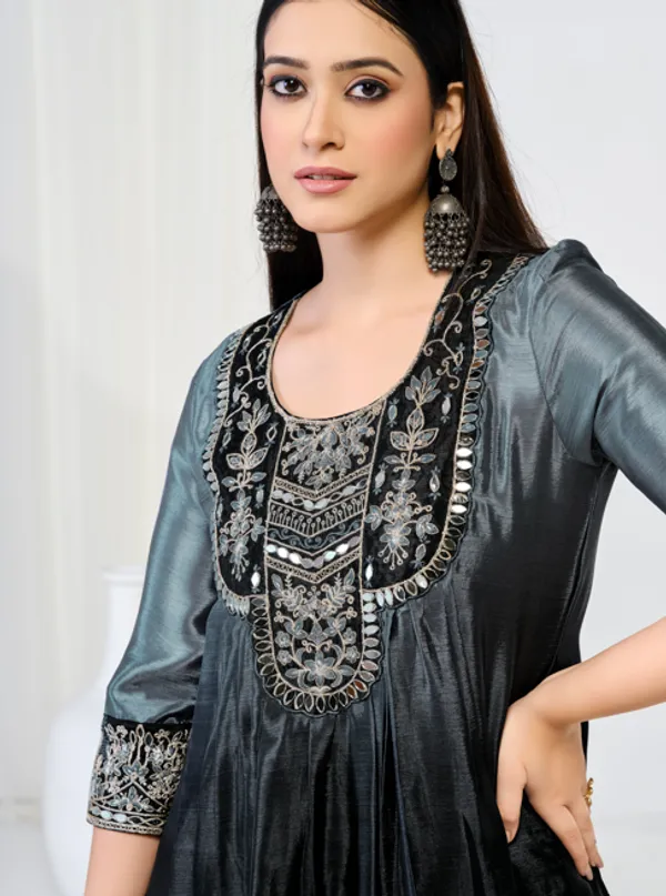 Grey_And_Black_Chinon_Premium_Kurta_Sets_For_Women