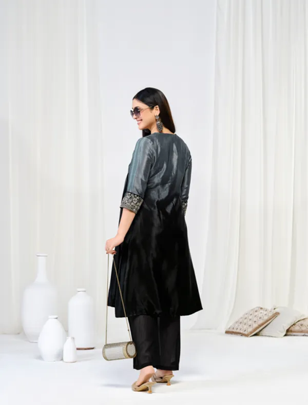 Grey_And_Black_Chinon_Premium_Kurta_Sets_For_Women