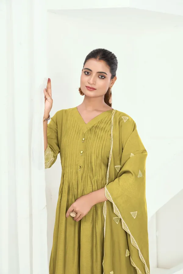 Green_Chanderi_Silk_Premium_Kurta_Sets_For_Women