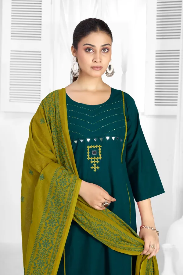 Dark_Green_Pure_Cotton_Premium_Kurta_Sets_For_Women