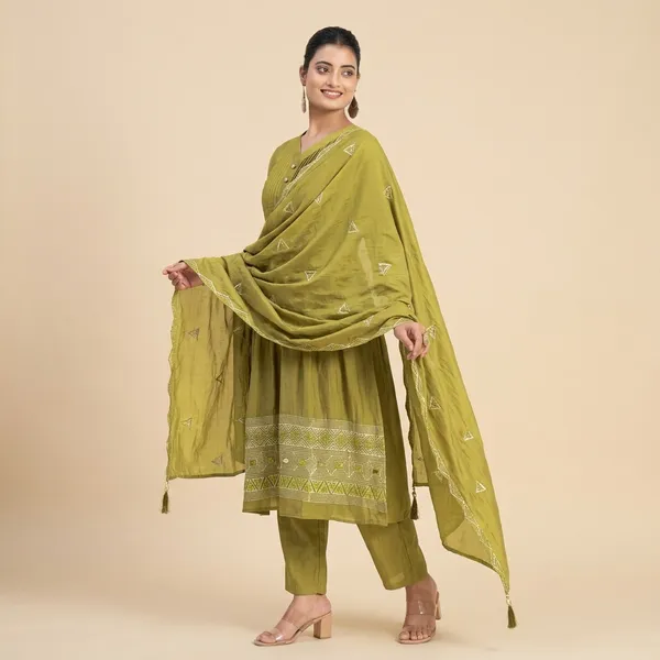 Green_Chanderi_Silk_Premium_Kurta_Sets_For_Women