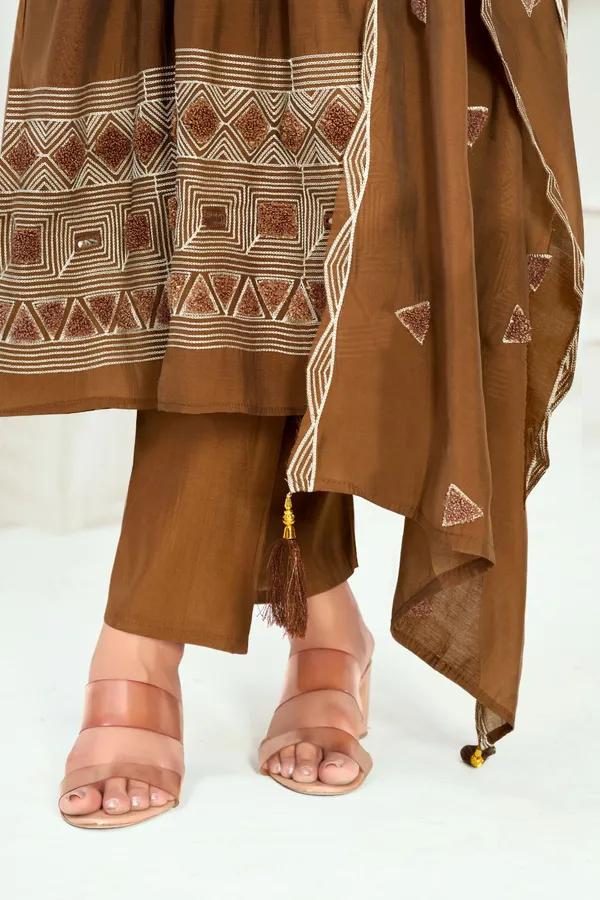 Camel_Brown_Chanderi_Silk_Premium_Kurta_Sets_For_Women