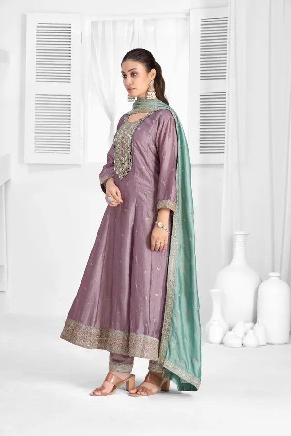 Lavender_Organza_Silk_Premium_Kurta_Sets_For_Women