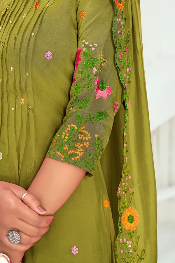 Olive_Green_Chanderi_Silk_Premium_Kurta_Sets_For_Women