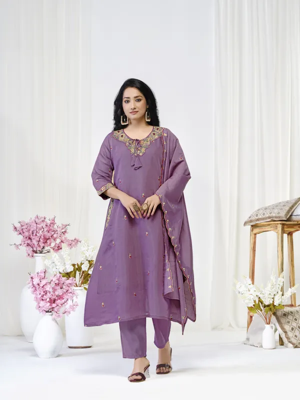 Lavender_Chanderi_Silk_Premium_Kurta_Sets_For_Women