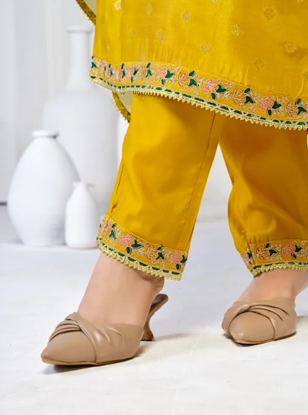 Mustard_Yellow_Silk_Blend_Premium_Kurta_Sets_For_Women