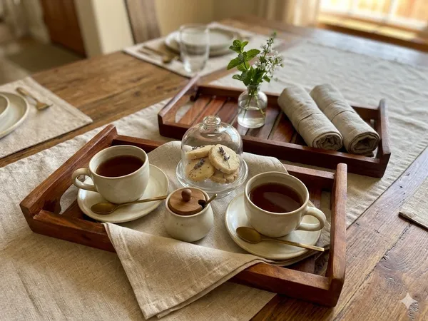 Smartwoodz_Wooden_Serving_Trays_with_Handles,_Wooden_trys_Set_for_Serving,_Wooden_Tray_for_Gift,_Wooden_Tray_for_Kitchen_Natural_Sheesham_Wood_Brown_of_2_(35x15,_30x13_cm)