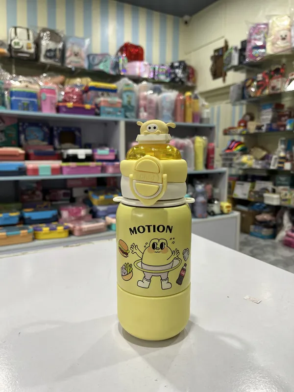 Yellow_Cartoon_Character_Flip_Cap_Straw_Water_Bottle_For_Kids