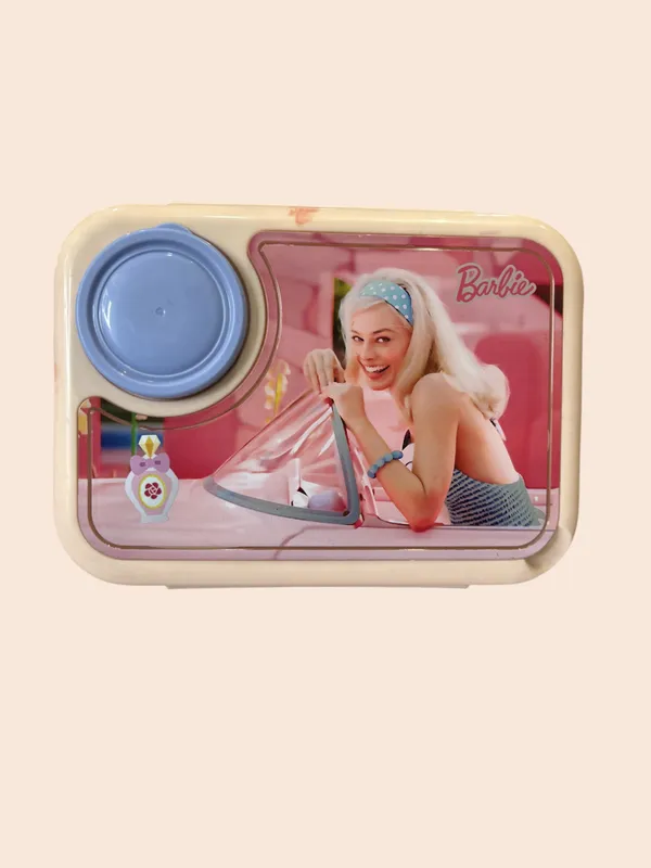 Pink_Tin_Metal_Barbie_Lunch_Box