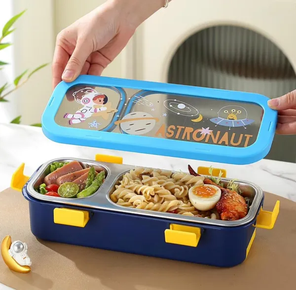 Blue_Plastic_Astronaut_Dual_Compartment_Lunch_Box_For_Kids