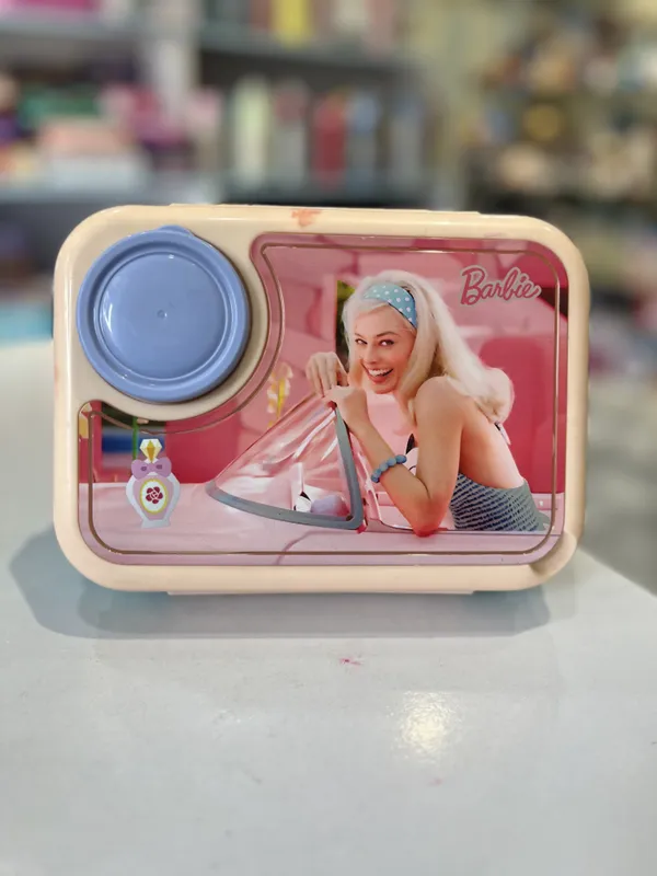 Pink_Tin_Metal_Barbie_Lunch_Box