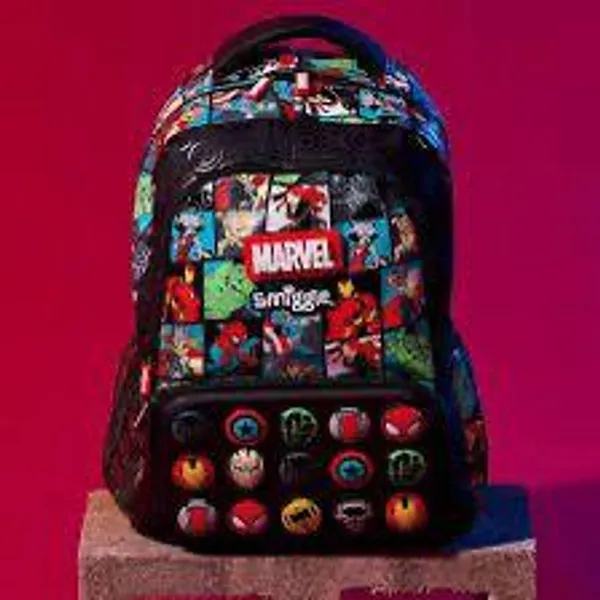 Marvel_Avengers_School_Backpack_With_Character_Icons