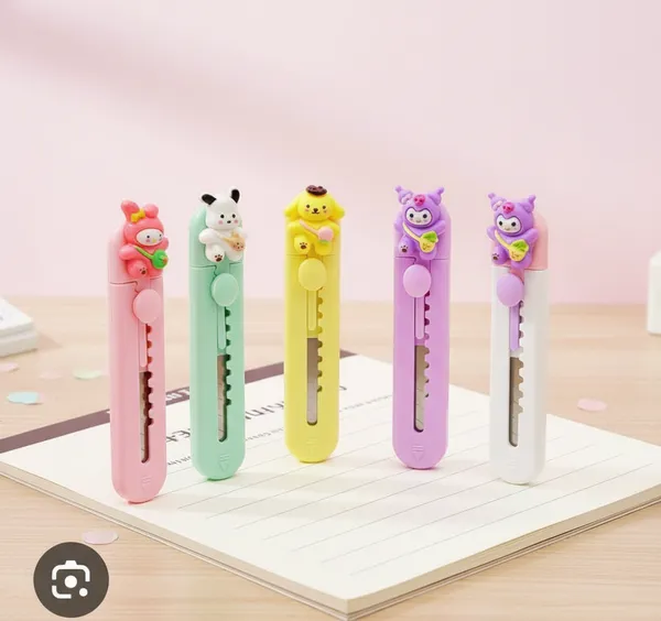 Kawaii_Character_Safety_Utility_Knife_Set_-_Cute_Decorative_Box_Cutters_With_Serrated_Blade_-_Pack_of_4