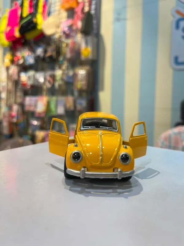 Beetle_Yellow_Car