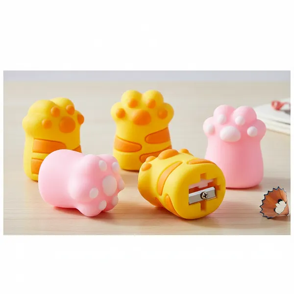 Multicolor_Cat_Paw_Shaped_Pencil_Sharpener_Set_For_Students_-_Pack_of_4