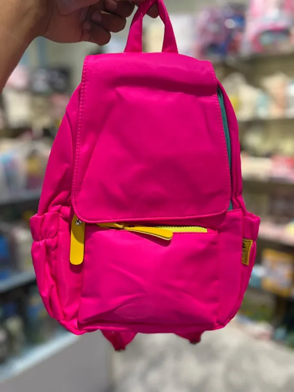 Neon_Pink_Bagpack