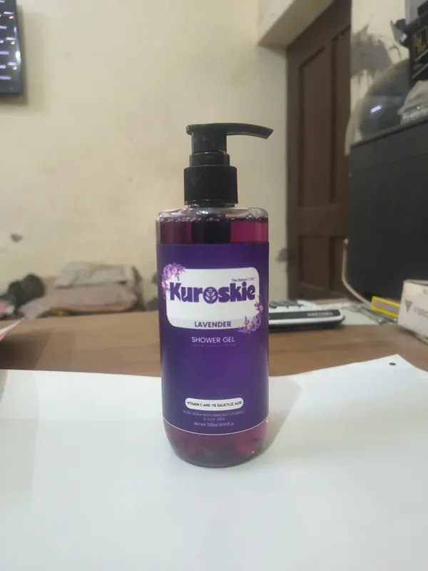 Lavender_Shower_Gel_With_Vitamin_C_And_1%Salicylic_Acid_And_Aqua_1%_Salicylic_Acid_Bodywash_And_Activated_Charcoal_Bodywash_Pack_Of_3