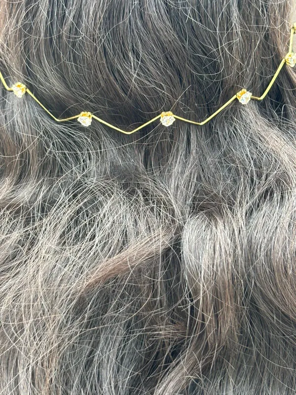 Gold-Toned_Chain_Headpiece_With_Floral_Accents