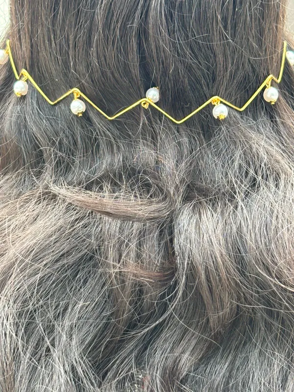 Golden_Zigzag_Hair_Chain_With_Pearl_Dangles