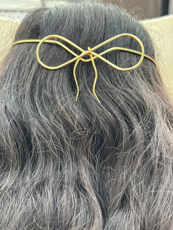 Gold_Wire_Bow_Hair_Accessory