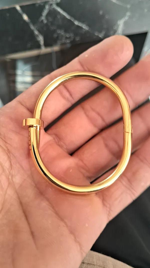 Nail_Bracelet