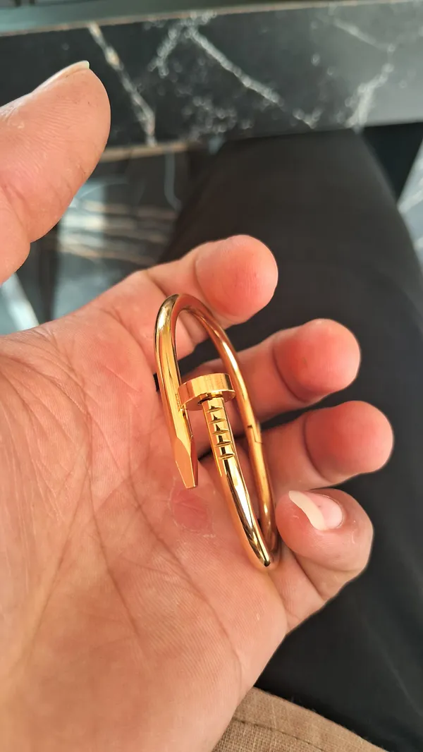 Nail_Bracelet