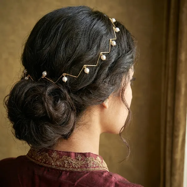Golden_Zigzag_Hair_Chain_With_Pearl_Dangles