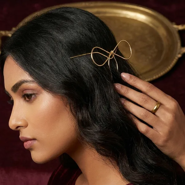 Gold_Wire_Bow_Hair_Accessory