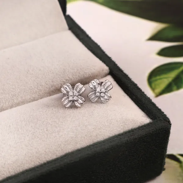 Silver_Bee_Stud_Earrings_For_Women