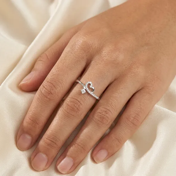 Silver-Tone_Key_Pendant_Ring_With_Cubic_Zirconia_For_Women