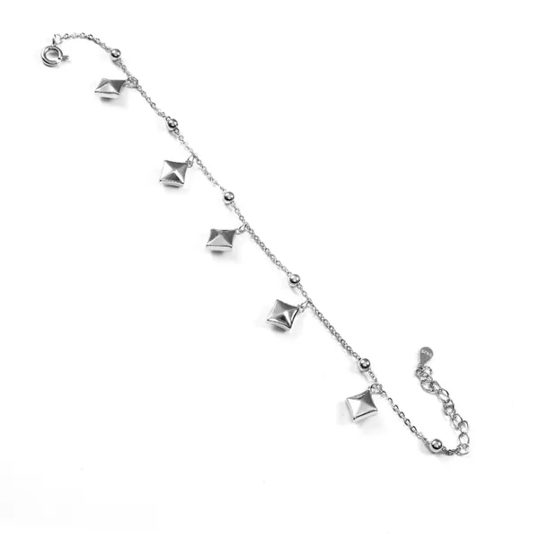 Elegant_Diamond-Shaped_Charm_Bracelete_For_Women