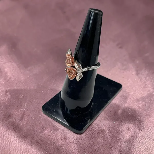 The_Rose_Garden_Cocktail_Ring_Two-Tone_Floral_Statement_Band