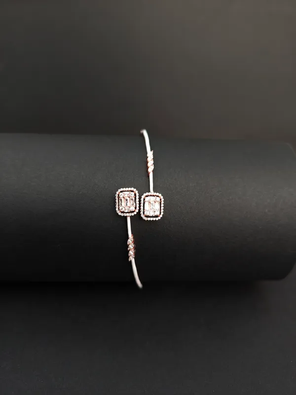 BLUSHTEEN_TWIN_HALO_BRACELETE