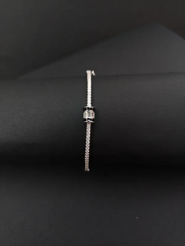 EMARALD_EDGE_LUXE_BRACELETE