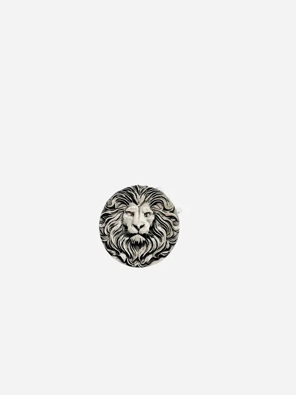 LION_BROOCH