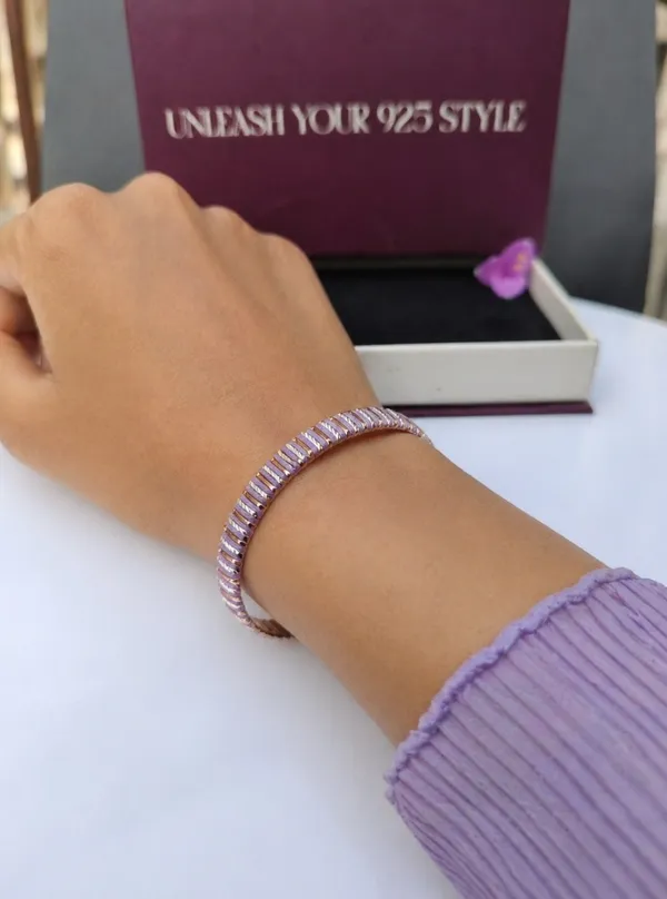 Elegant_Baguette_Cut_Purple_Stone_Bracelet_with_Adjustable_Chain