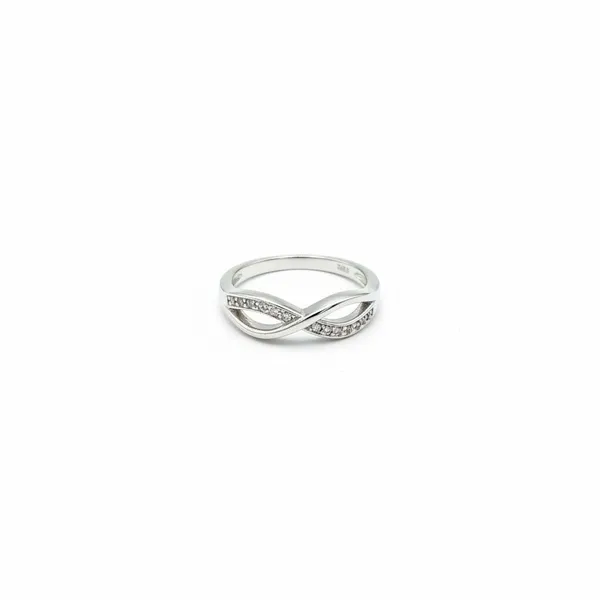 Elegant_Twisted_Crystal_Ring_For_Women