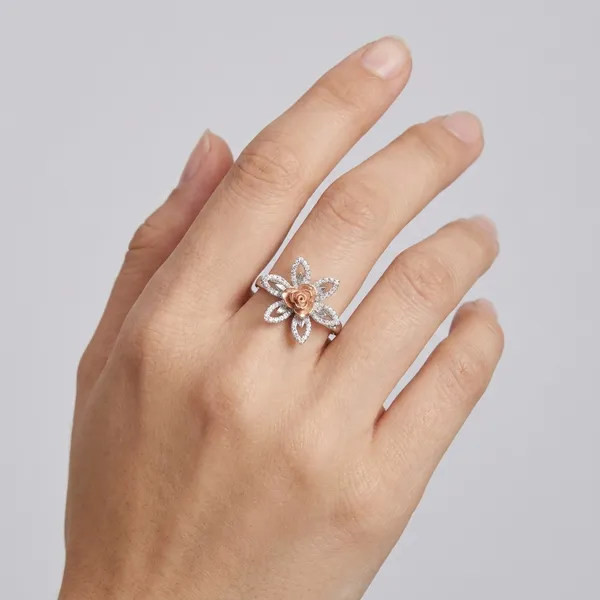 Elegant_Gold_Tone_Rose_Flower_Ring_With_Crystal-Studded_Petals_For_Women