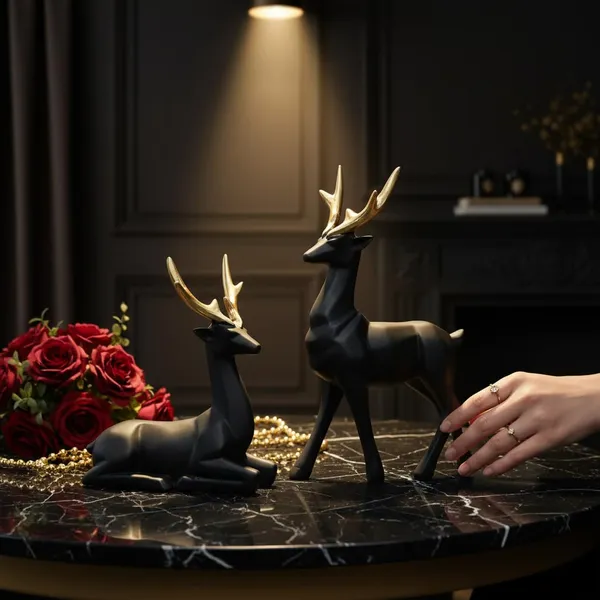Black_Resin_Home_Figurine