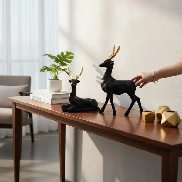 Black_Resin_Home_Figurine