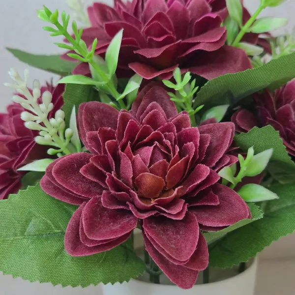 Maroon_Plastic_Home_Flower_Pot
