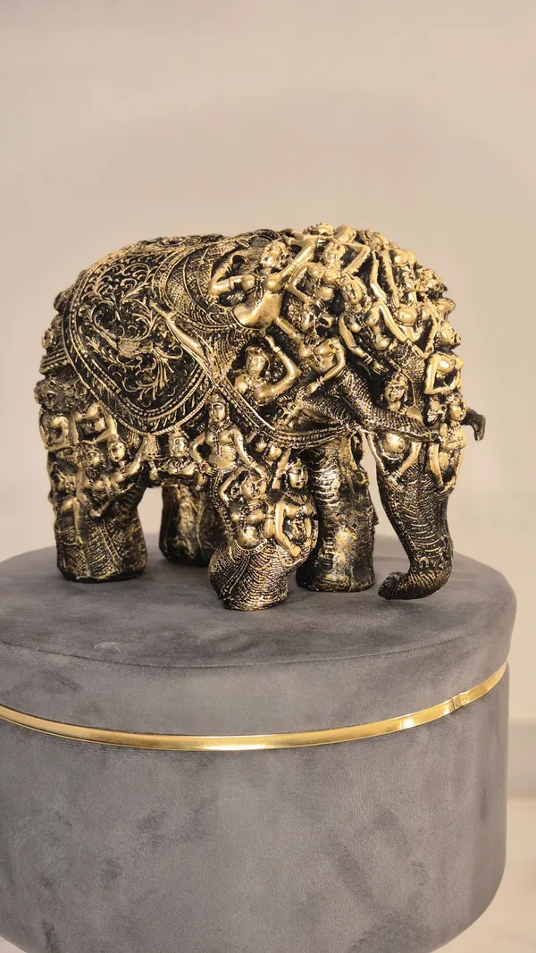 Brown_Resin_Home_Figurine