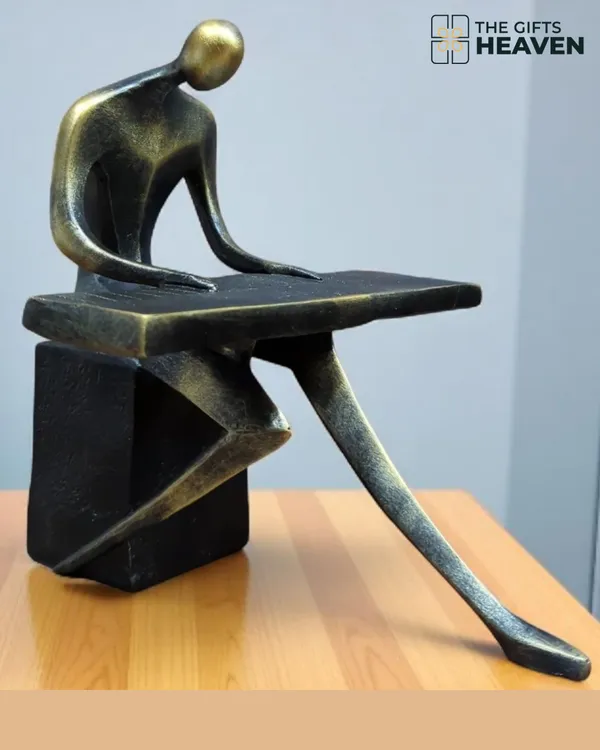 Multi_Resin_Home_Figurine
