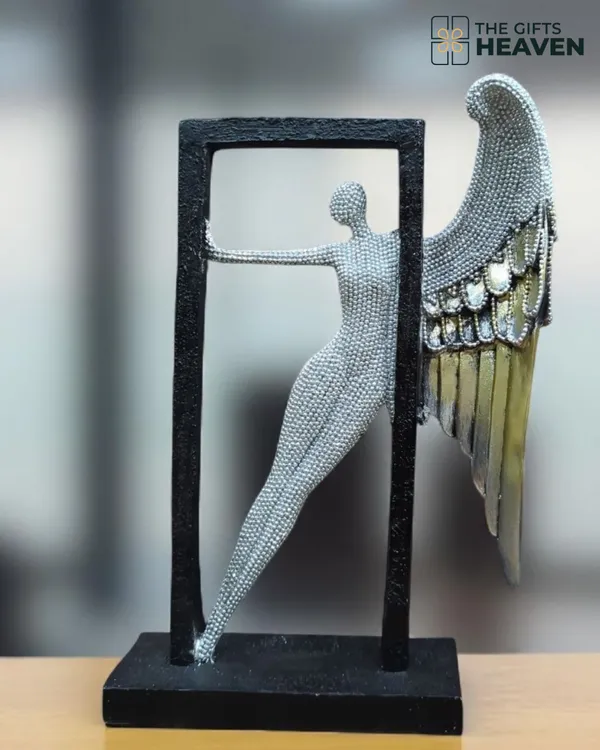 Silver_Resin_Home_Figurine