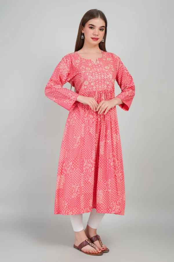Gajari_Women_Rayon_Kurti_Elegant_Party_And_Festive_Wear